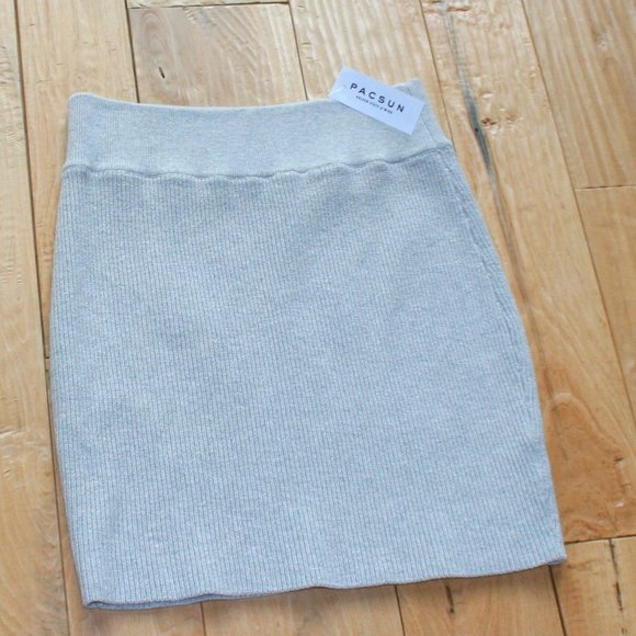 PacSun  Kendall & Kyle Gray Skirt Size Large - Picture 1 of 5